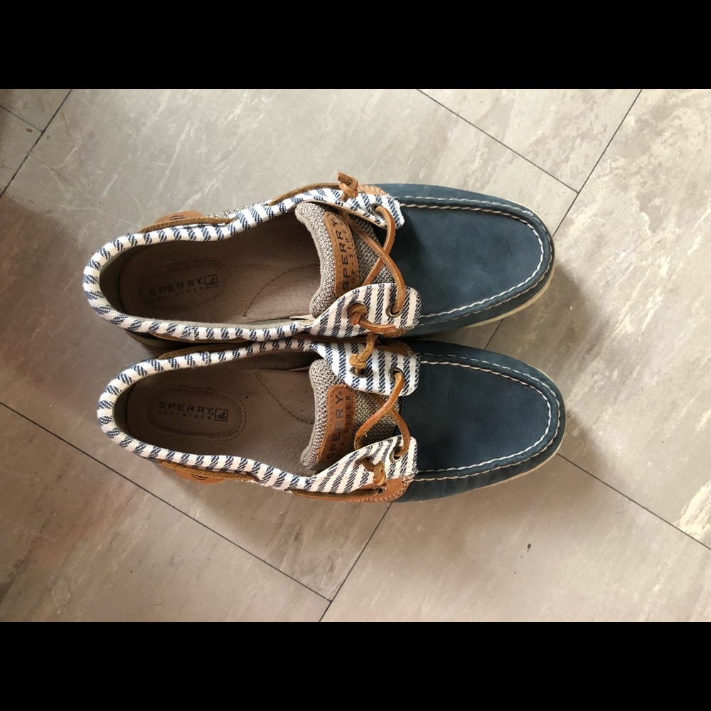 Sperry - Picture 3 of 3